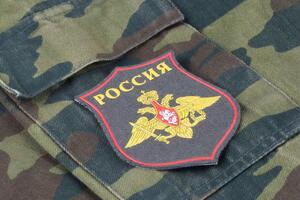 Російського військового, якого мають звільнити, відправили до адмінкордону України у Криму