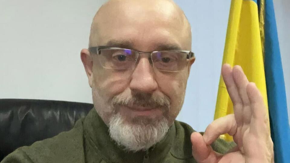 Резніков: Варварські обстріли ракетами та РСЗВ мирних міст – це свідчення, що вони не здатні більше воювати з озброєними українцями