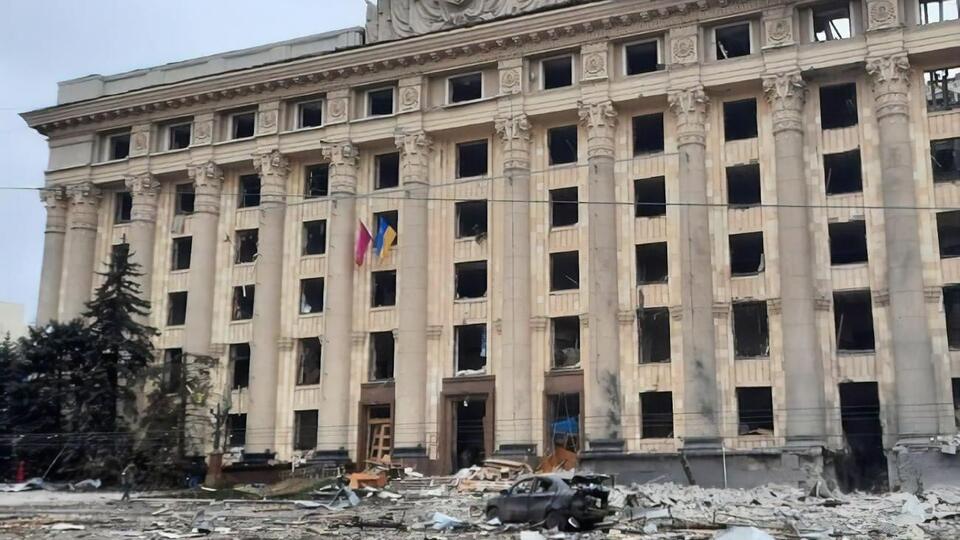 Ракетний удар припав на площу Свободи перед Харківською ОДА