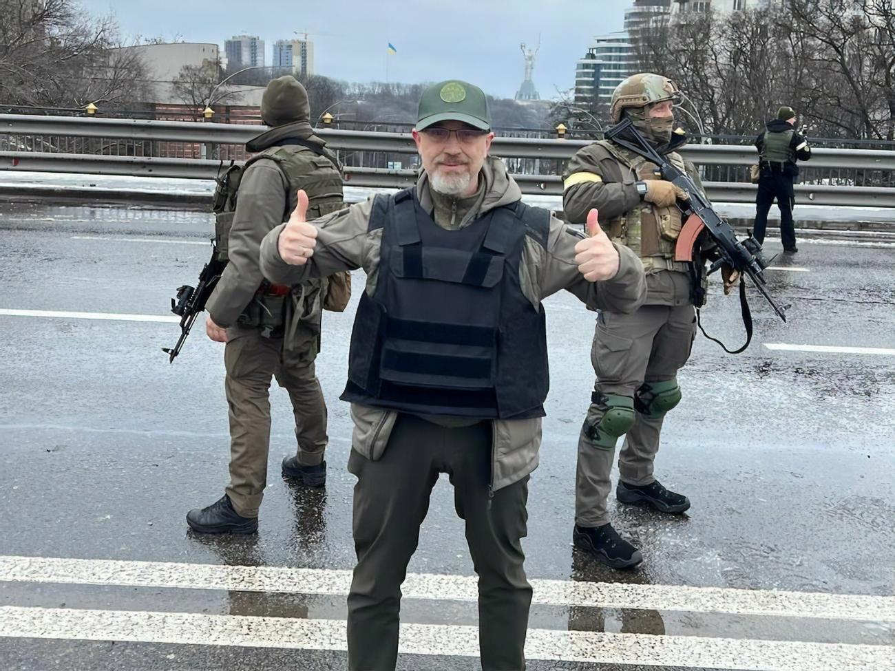 Резніков: Не дочекаються! Жодної капітуляції не буде! Тільки перемога!