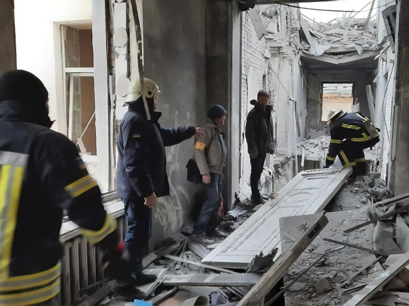 Окупанти від самого ранку обстрілюють Харків