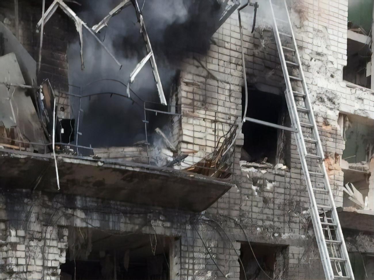 Літак скинув бомбу на житловий будинок, загинуло восьмеро людей