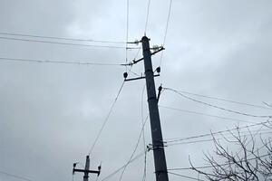 Електропостачання, яке припинили через влучання снаряда у підстанцію, відновили