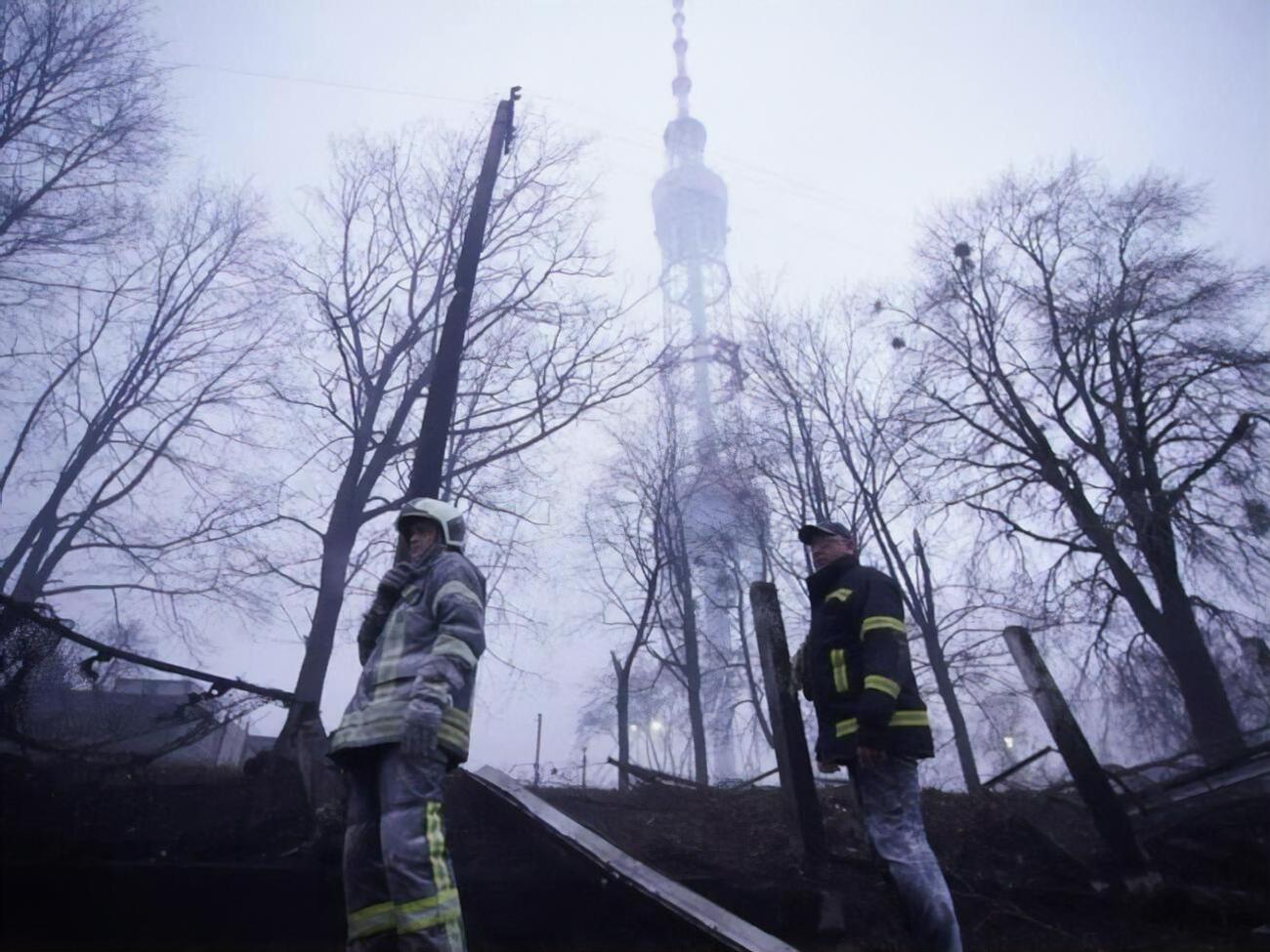 Російські окупанти завдали удару по київській телевежі 1 березня
