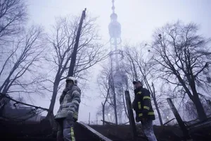 Російські окупанти завдали удару по київській телевежі 1 березня