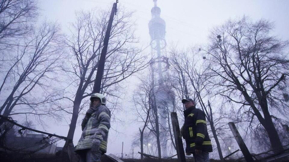 Російські окупанти завдали удару по київській телевежі 1 березня
