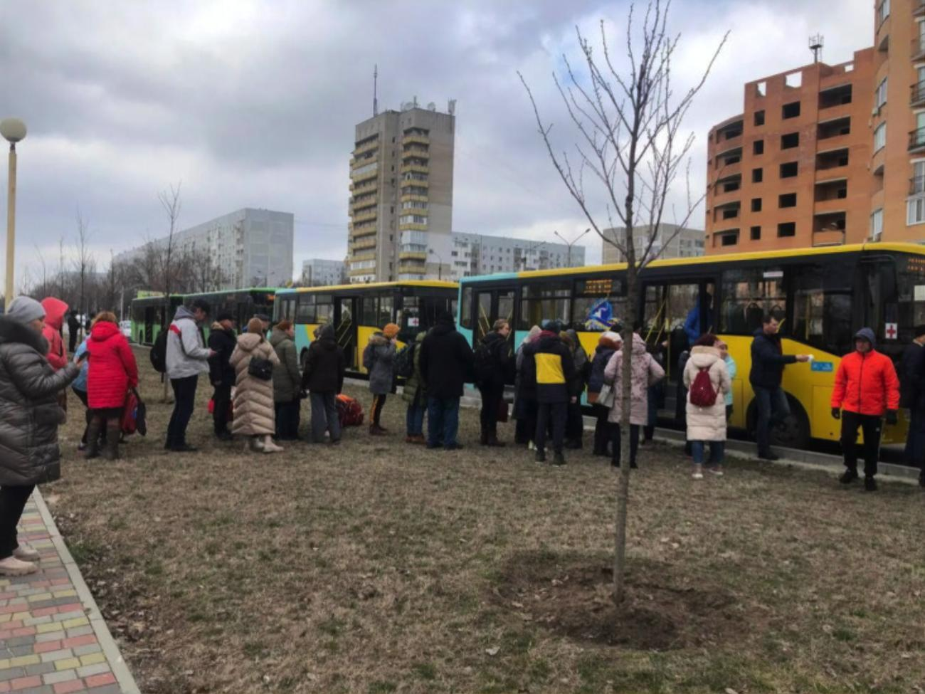 9 березня з Київської області було евакуйовано 3,5 тис. осіб, із Сум&nbsp;&ndash; 43 тис. та 1 тис.&nbsp;&ndash; з Енергодару
