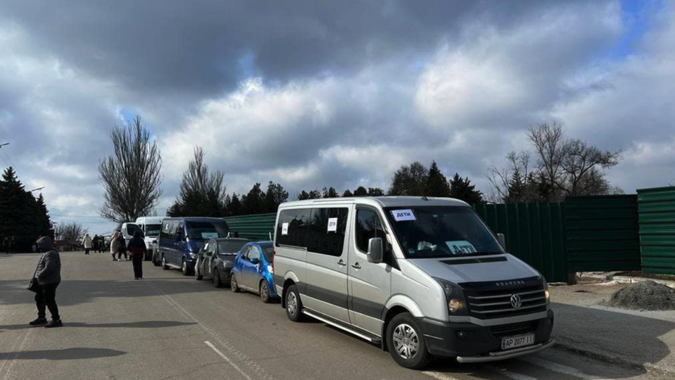 В Офисе президента подчеркнули, что эвакуация бесплатная