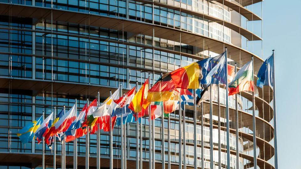 25 лютого Комітет міністрів Ради Європи призупинив членство Росії в організації