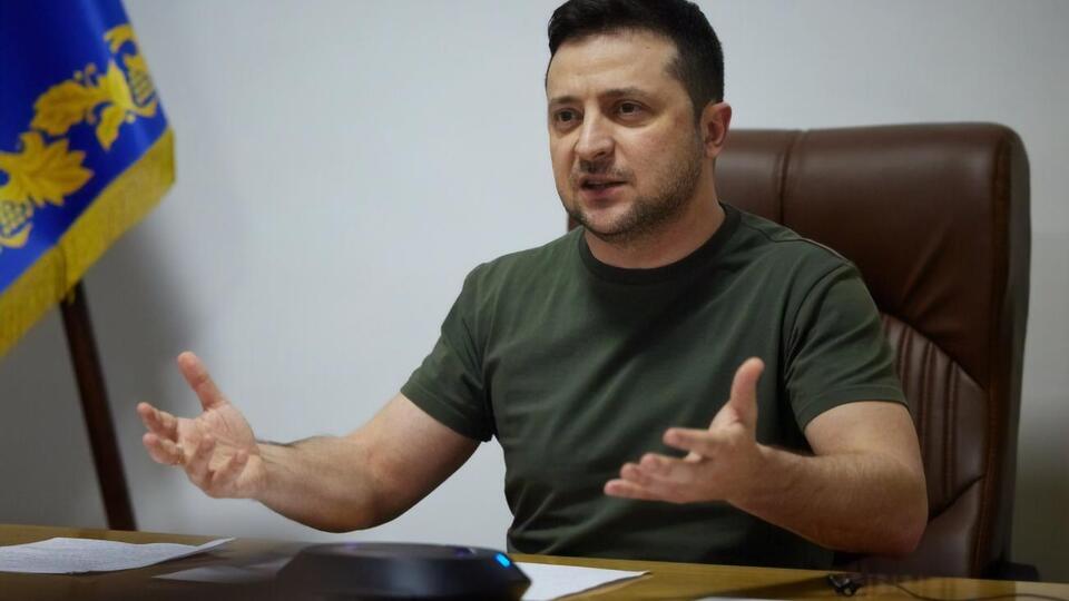 Зеленский (на фото) обсудил с Шольцем вопрос о поддержке Украины и давлении на РФ