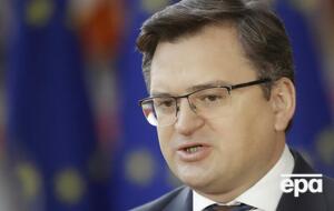 Украина сильна и борется, отметил Кулеба