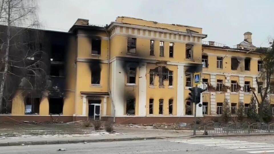 Російські окупанти стріляють по школах та лікарнях