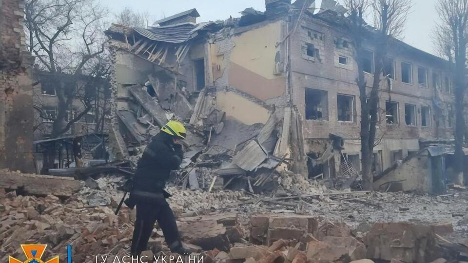 Один снаряд влучив у двоповерхову взуттєву фабрику