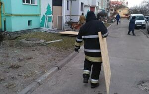 Рятувальники і далі розбирають завали в Баришівці