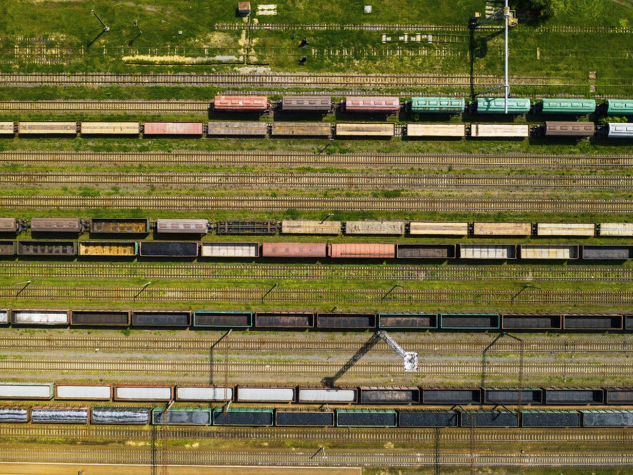 Боеприпасы перевозят по Беларуси в полуоткрытых вагонах без соответствующей маркировки, сообщили в Центре при СНБО