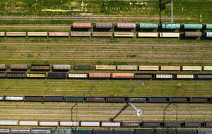 Боеприпасы перевозят по Беларуси в полуоткрытых вагонах без соответствующей маркировки, сообщили в Центре при СНБО