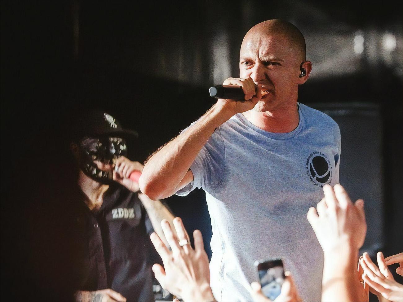 Oxxxymiron:&nbsp;Сейчас в России невозможно сделать антивоенный концерт, потому что, как бы безумно это ни звучало, все антивоенное под запретом