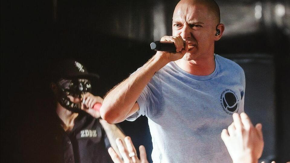 Oxxxymiron: Сейчас в России невозможно сделать антивоенный концерт, потому что, как бы безумно это ни звучало, все антивоенное под запретом