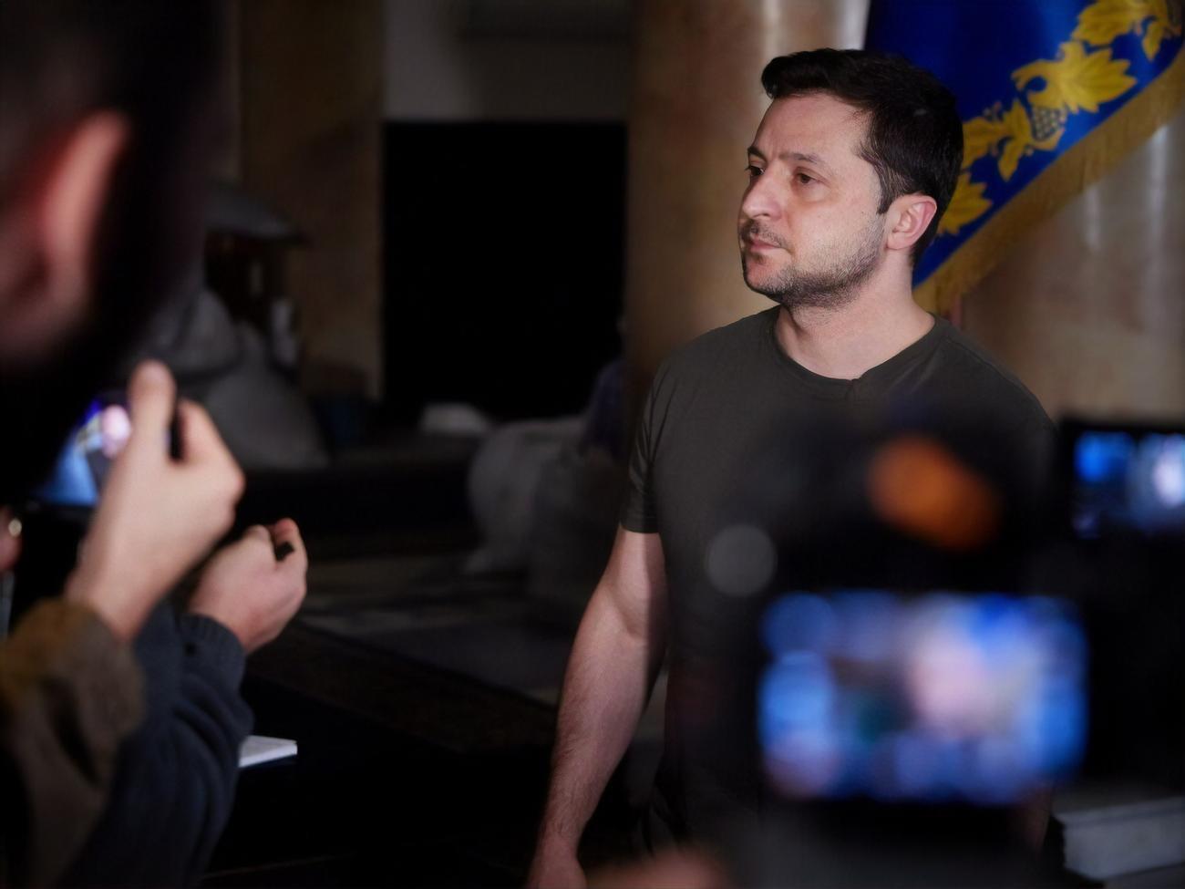 Зеленский:&nbsp;Возможно, в РФ считают, что мэр&nbsp;&ndash; просто начальник, которого легко убрать. Но у нас здесь&nbsp;&ndash; Украина