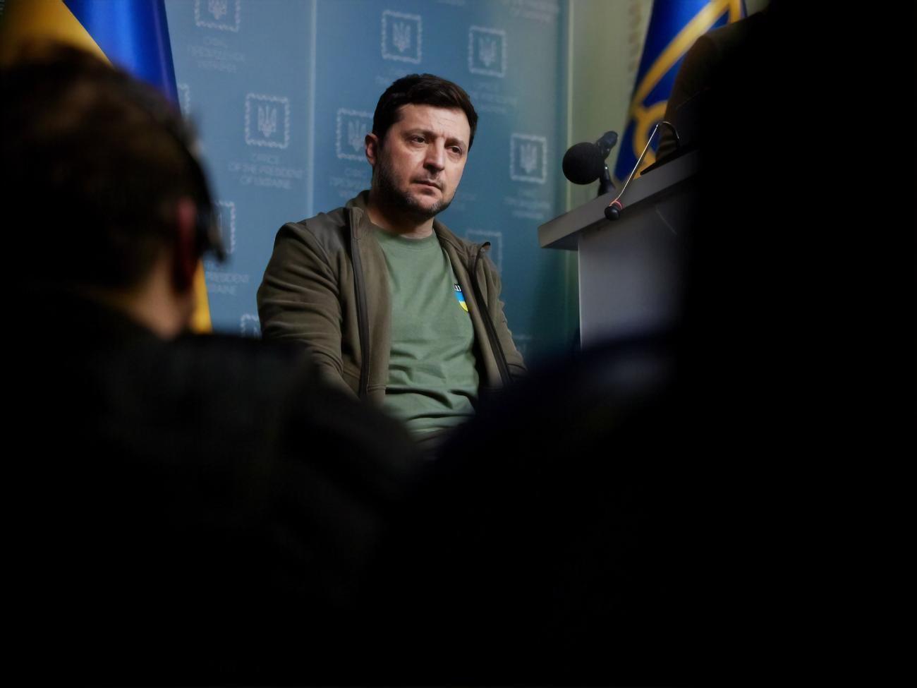 Зеленский&nbsp;рассказал, что оккупационные войска опять не пропустили в город гуманитарную помощь