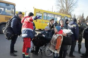 Понад 20 автобусів вивезли жителів Бучі, Бородянки, Андріївки, Микуличів, Казаровичів та Гостомеля