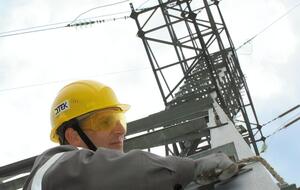 Ситуацію ускладнюють активні бойові дії. 30 аварійних бригад безперервно працюють уже 16 діб