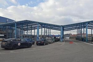 Чоловікам віком від 18 до 60 років виїзд з України обмежено