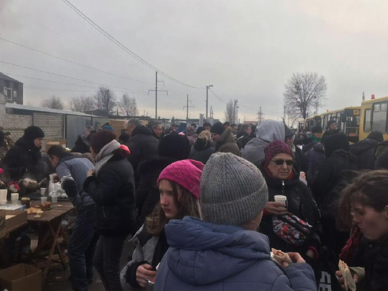 Утром в Офисе президента сообщили, по каким гуманитарным коридорам сегодня планируется вывоз людей