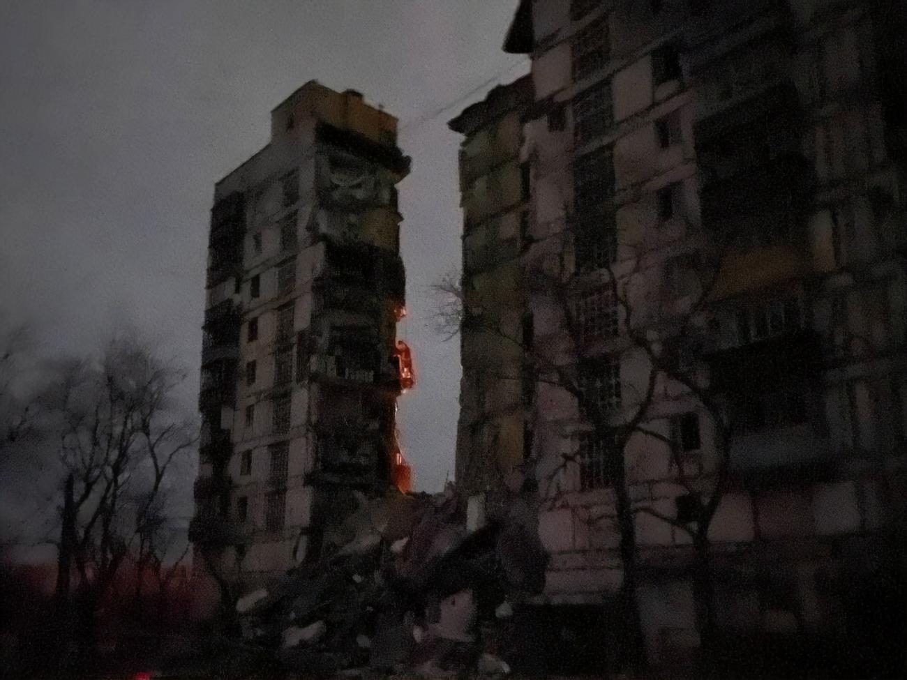 В Мариуполе в результате бомбежек и обстрелов российских оккупантов разрушены и повреждены сотни домов, более 1500 человек погибло