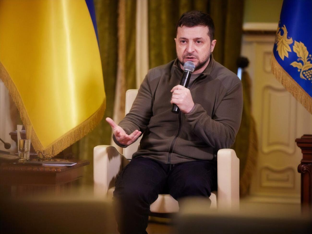 Зеленський: Якщо хтось раптом спокусився на пропозиції від окупантів... Ви підписуєте собі вирок