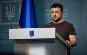 Зеленский: Понимаю, что всем украинцам сейчас тяжело. Всем 40 млн украинцам. Но мы победим, и это 100%