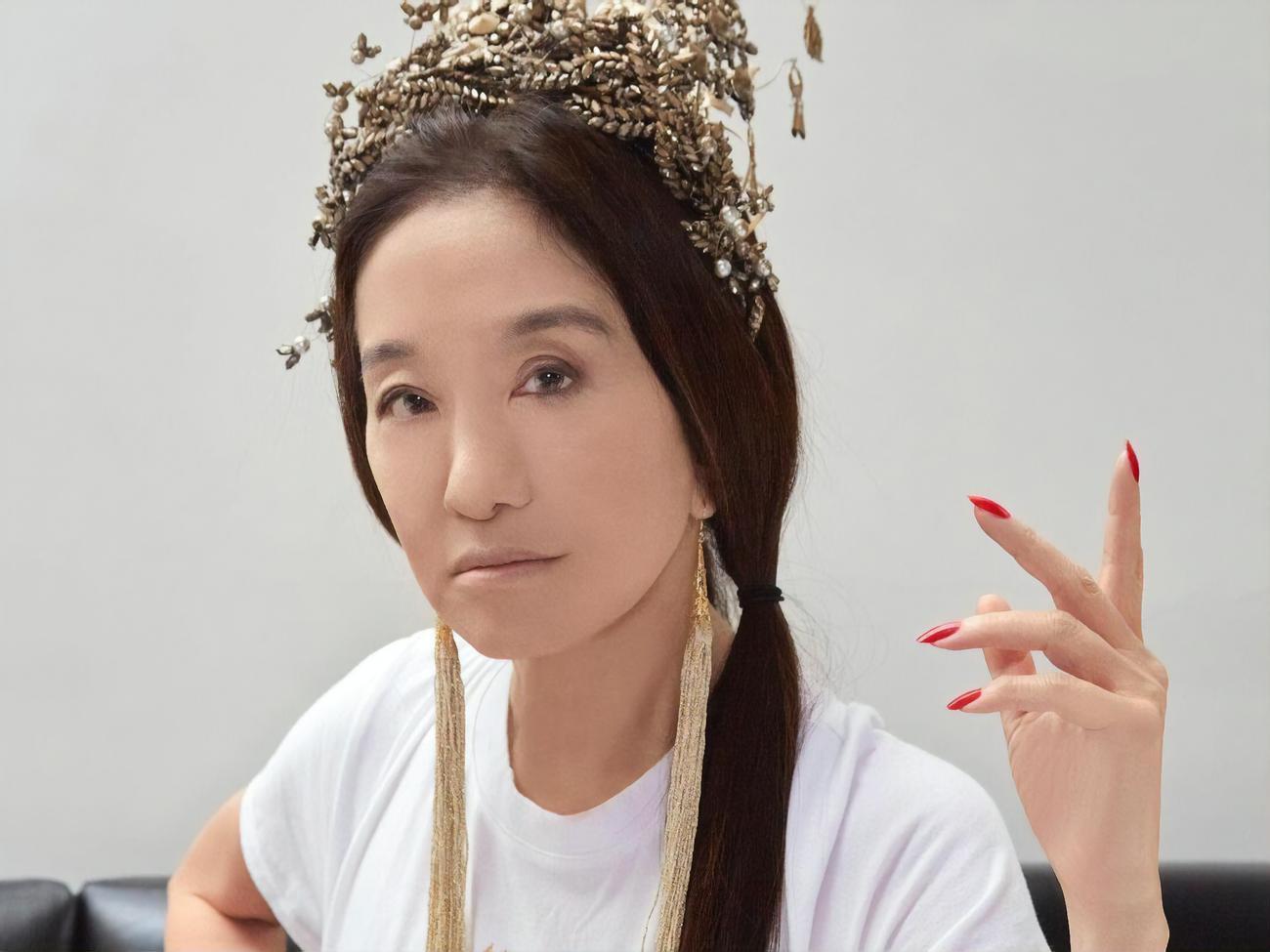 Вера Вонг закликала підписників жертвувати гроші для благодійного українського кризового фонду