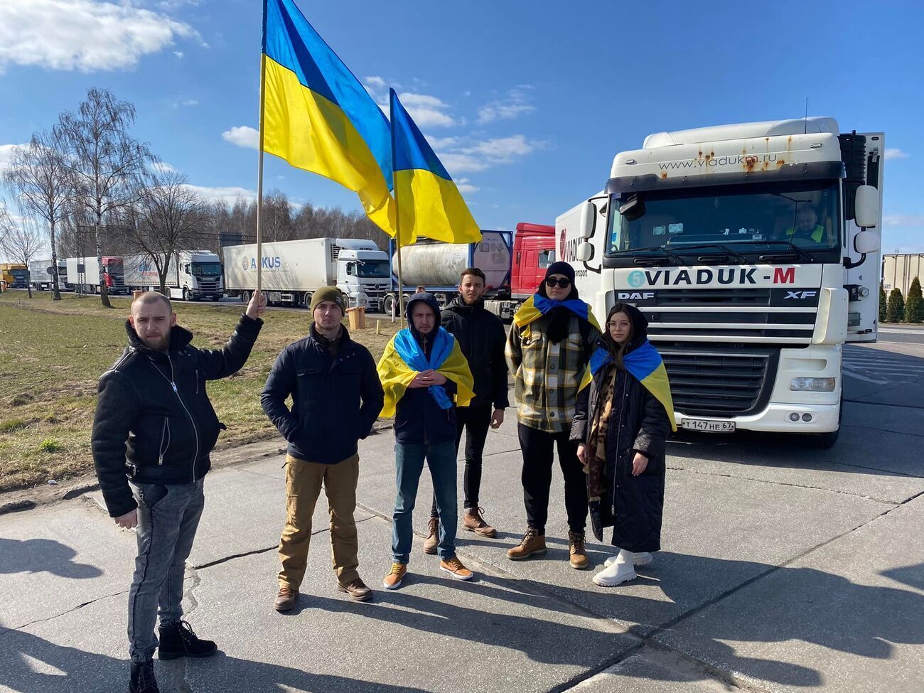 Черга вантажівок із білоруськими та російськими номерами розтягнулася на 28 км