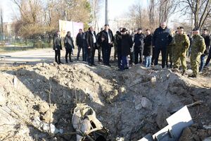 На місці падіння безпілотника утворилася вирва завширшки 3 м та завглибшки 1 м