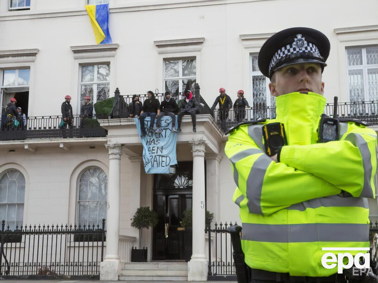 Активісти планують поселяти в приміщенні біженців з України