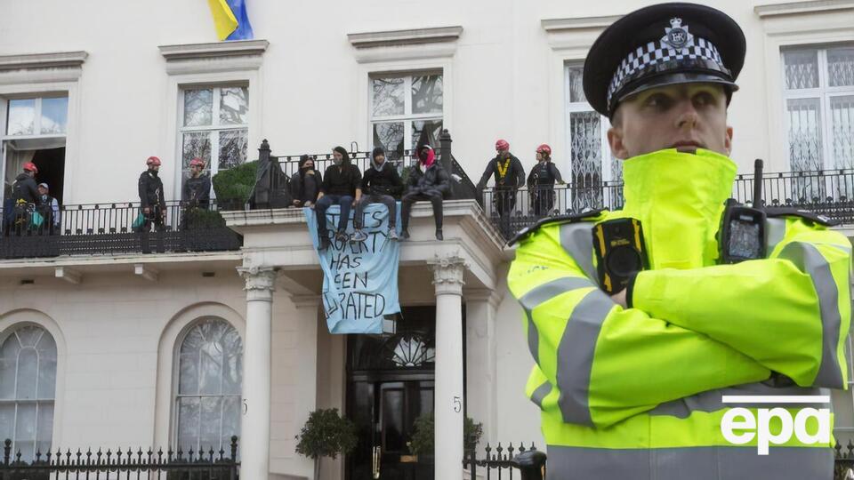 Активисты планируют поселять в помещении беженцев из Украины