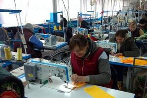 Андре Тан: Останавливаться мы просто не имеем права. Поэтому продолжаем делать то, что умеем лучше всего, – шить
