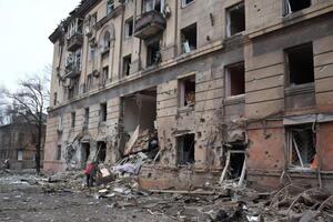 По оценкам властей, в Мариуполе остается около 350 тыс. человек