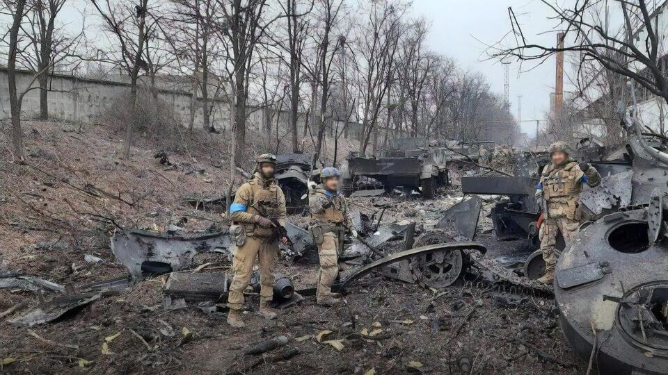 Российского генерала уничтожили бойцы "Азова", которые сейчас охраняют Мариуполь