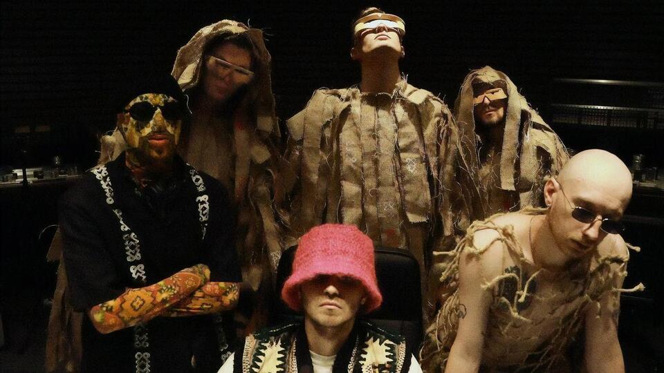 Kalush Orchestra о конкурсной композиции: Это песня, написанная для мамы, которая потом попала на "Евровидение", а теперь я могу ее считать протестной песней