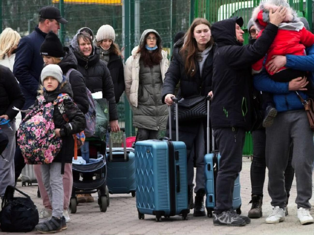 Спроби евакуювати жителів із Маріуполя та доправити туди гуманітарну допомогу робили неодноразово