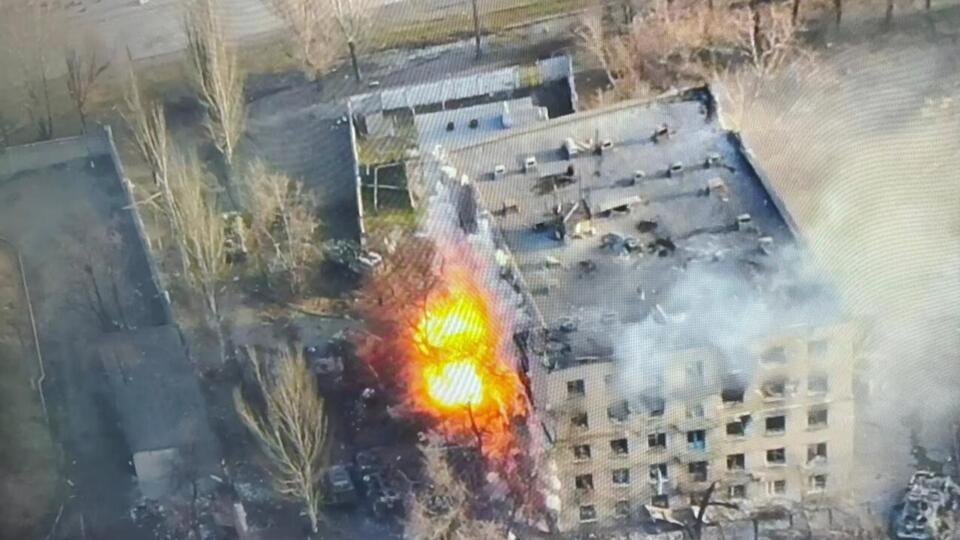 Ситуация вокруг Мариуполя остается сложной, потому что российские захватчики не дают вывезти граждан из города и не пускают гуманитарный конвой