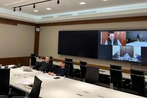 Останніми днями переговори відбуваються у відеоформаті