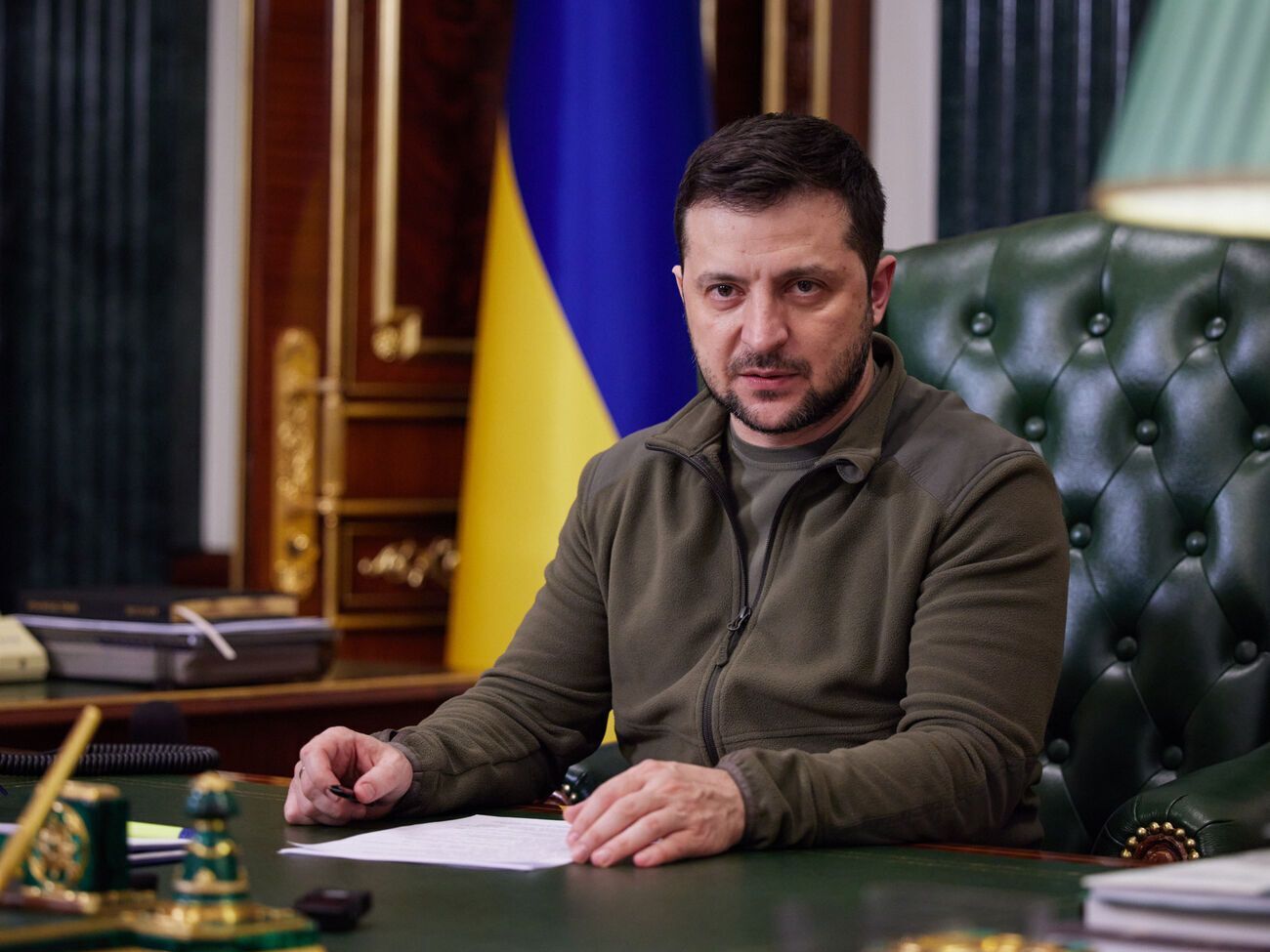 Зеленский призвал российских чиновников увольняться