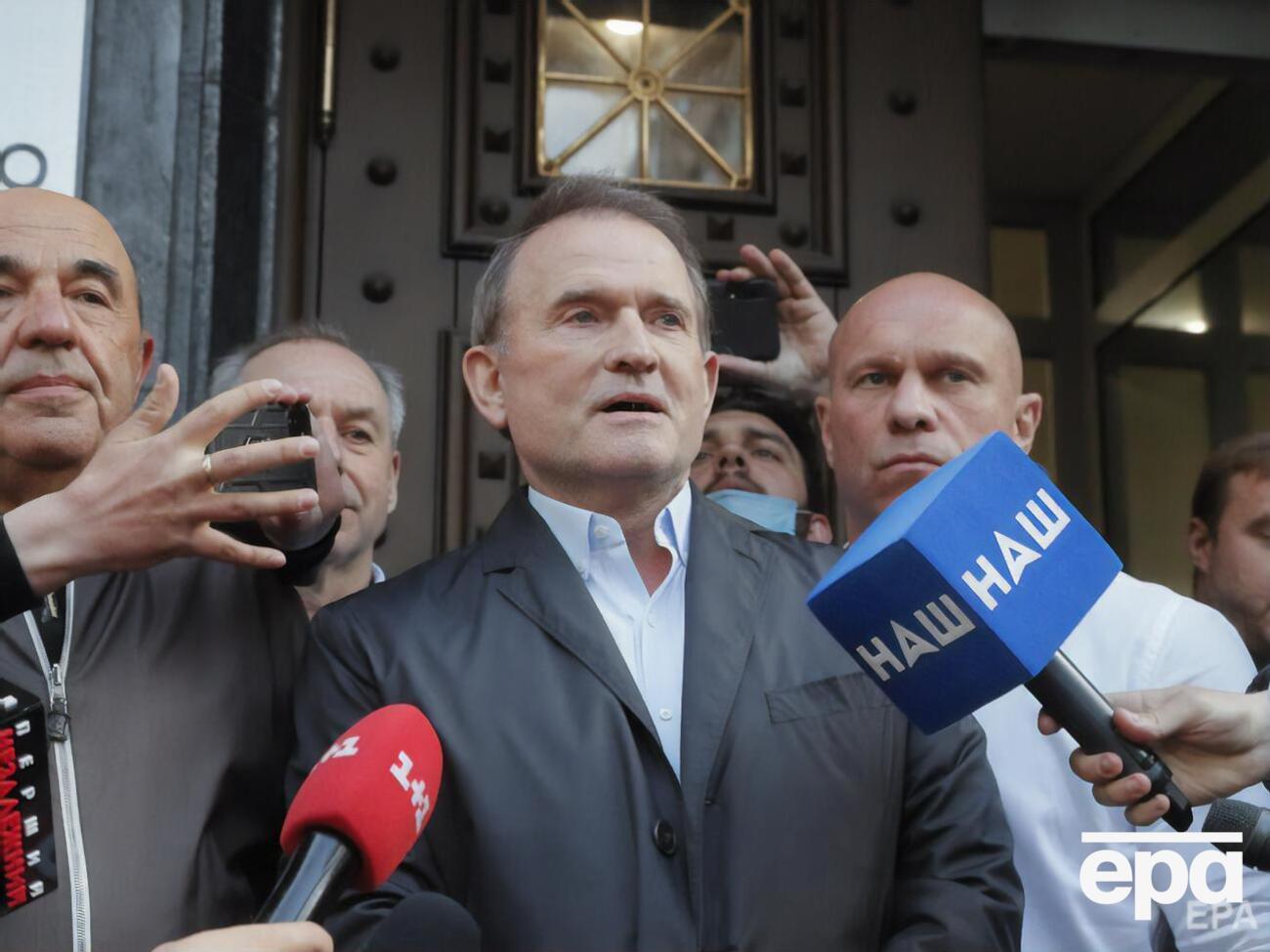 Медведчук может скрываться у кого-то из представителей ОПЗЖ, пишет СМИ