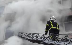 У ДСНС заявили, що "не здійснюють роздачу гуманітарної допомоги у вигляді форменого одягу українських рятувальників"