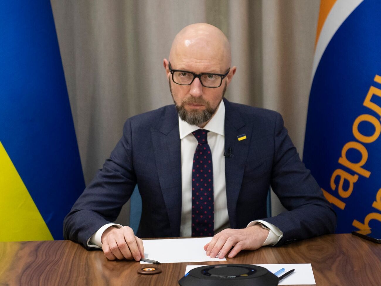 Нацистская путинская власть финансирует войну за счет газа и нефти. Американцы, британцы, канадцы ввели эмбарго. Теперь решение – за Евросоюзом