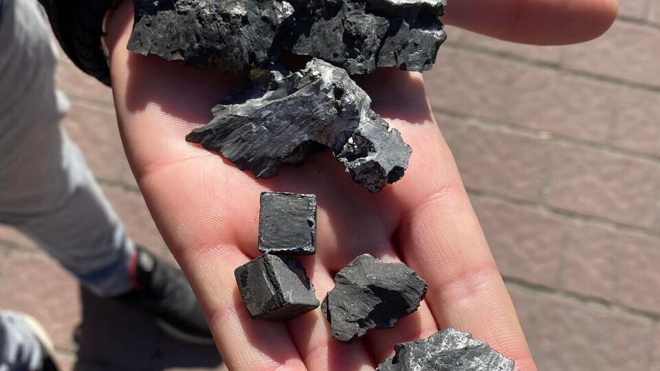 В детскую больницу прилетели обломки ракеты
