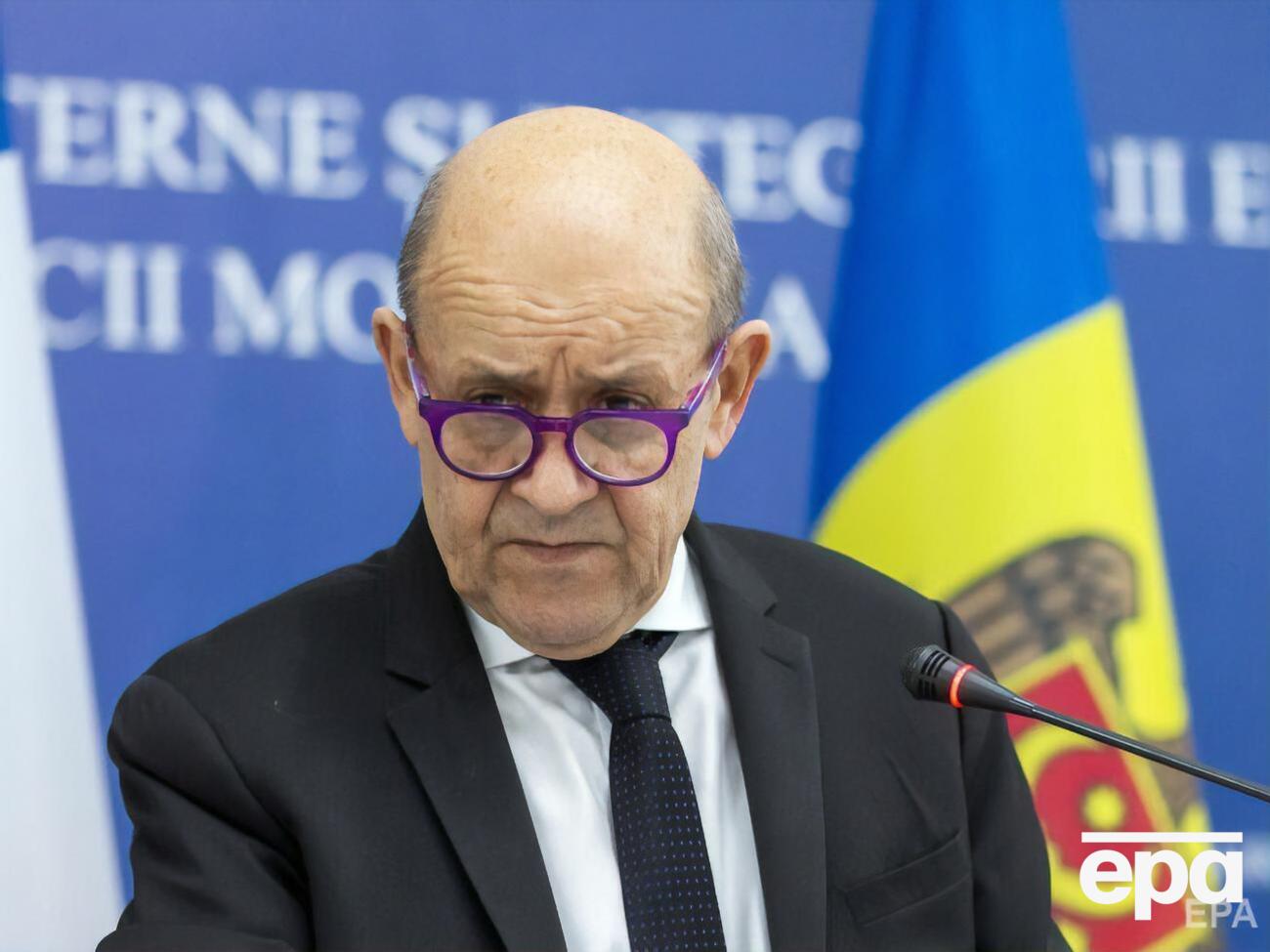 Ле Дріан заявив, що не можна вести переговори "з пістолетом біля скроні"