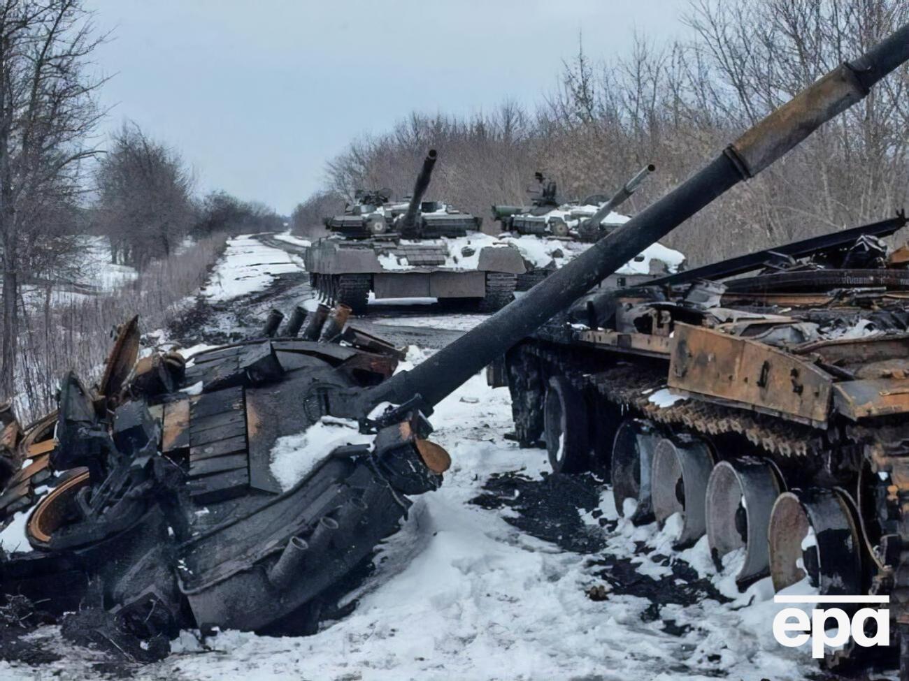 Окупанти у війні проти України втратили вже майже 450 танків